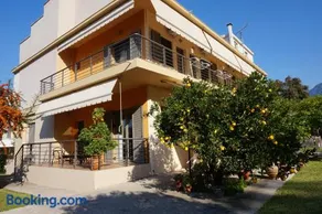 Anna's Studios - Image 2
