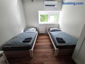Dimael Hostel & Apartments - Image 5