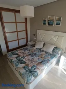 Apartamento Nuevo Mestalla Valencia - mínimo 10 noches - Image 1