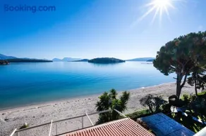 Marmel seaside apartment-BRANDNEW Beachfront apartment in Nydri - Image 2