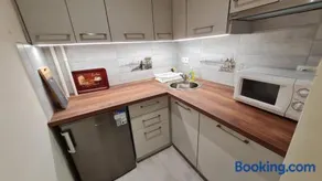 Gyöngyi apartman - Image 1