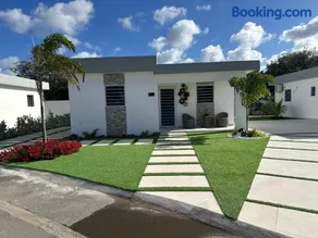 Villa Gomez Retreat - Image 2