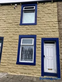 Modern Travis House - Image 3