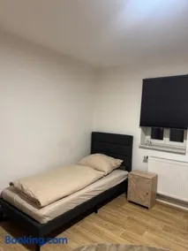 Stilvolle Wohnung im Herzen von Arnstadt, modern & zentral - Image 5