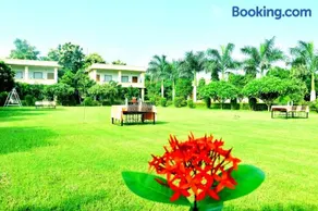 Motibagh Resort - Image 1