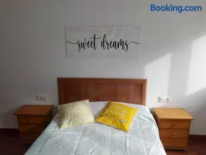 Apartamento con jardín y piscina temporada verano privados - Image 4