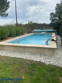 STUDIO Havre de paix au pont du gard Piscine et Jacuzzi chez Valerie Payre - Image 3