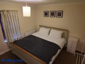 2 bed flat - Image 5