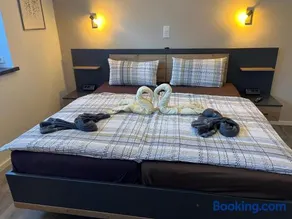 Urlaub an der Nordsee in barrierefreier Ferienwohnung Abendrot mit Wallbox und Leihfahrrädern - Image 3