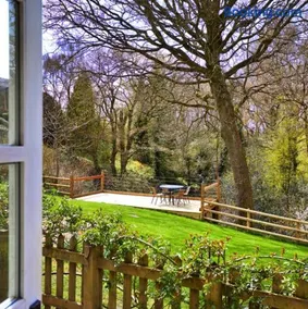 Finest Retreats - Shepherds Retreat at Morrells Wood - Image 3