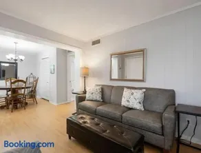 Amenities and beach access! - Image 2