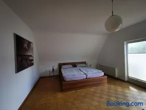 Charmantes Ferienhaus Casa Ella mit Balkon Nähe Kinderklinik - Image 4