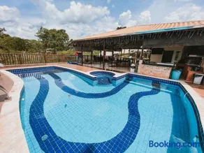 Chácara Casa do Lago near Goiânia - Image 2