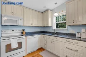 Beach Gear Included! Updated 2BR Cottage and Pool - Image 3
