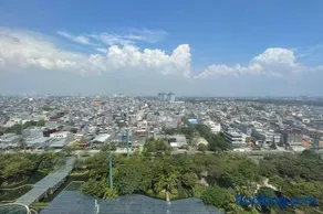 Scandinavian Homey Studio City View at Apt Green Bay Pluit Tower A - Image 2