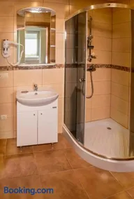 Sodyba ant ežero kranto pas Radvilą - Image 1