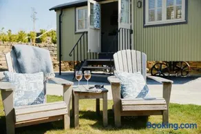 Shepherds Huts at The Cornish Arms - Image 4