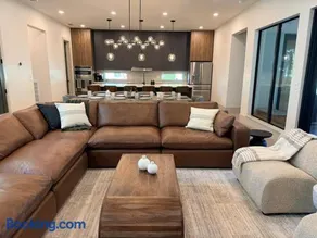 New Upscale & Modern Heated Pool Home in Walkable Downtown! - Image 4