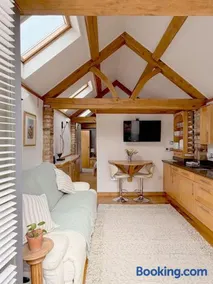 Beautiful Barn Retreat - Image 1