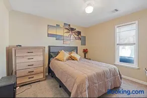 Downtown City Home 2BD 1BA - Image 1