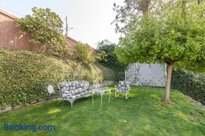 Garden Retreat • Deck Dining + Fire Pit - Image 1