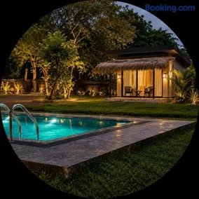 EMERALD HAVEN SAFARI Cottages - Image 1