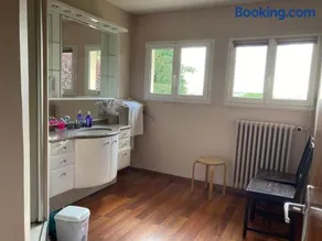 5 Chambres dans une grande maison - Image 4