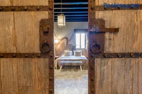Woodloft, a unique place with an indoor pool! - Image 3