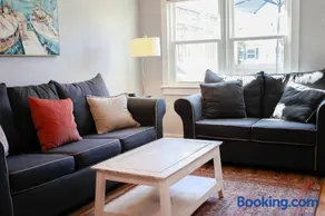 Sojourn's Sea Views with Balcony Sleeps 6 - Image 1