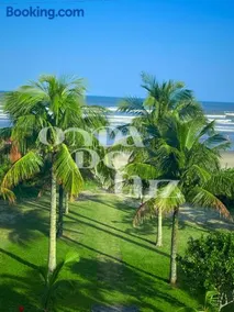 Pé na areia mais tranquilo de Bertioga - Maitinga - Image 4