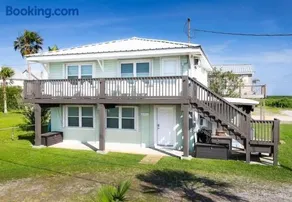 C'est Bon Across from UTV Entry Point! Sleeps 13! - Image 1