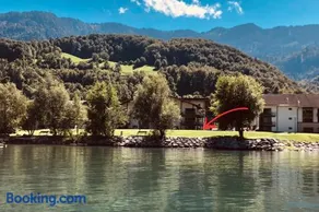 Spacious apartment with sauna and lakeview, in walking distance of ski lift - Image 1