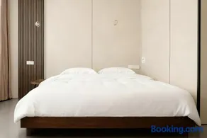 Shanghai Platinum Selection Hotel 7x24Airport pick-up and drop-off - Image 3