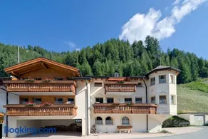Chasa Vallaina - Image 1