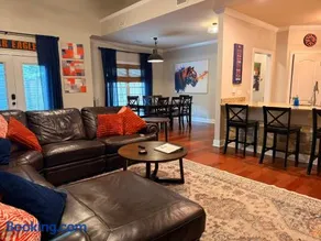 906 Annalue Drive A - Image 1