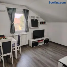 Elena Airport Apartments - Image 3