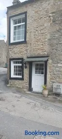 Black Horse Cottage - Image 1