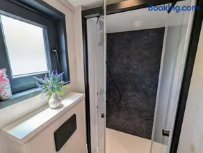 Tiny house climatisé et jacuzzi privatif - Image 4