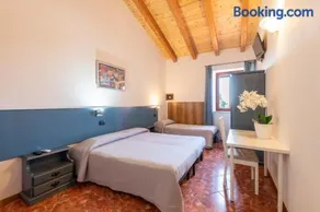Chesini Rooms - Image 5