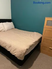 Cozy private room in South London - Image 2