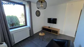 Charmante maison, entière avec jardin et terrasse ! - Image 3