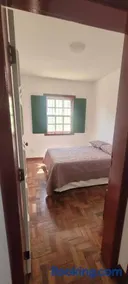 2 Quartos-casa toda-50 M área central e histórica - Image 5