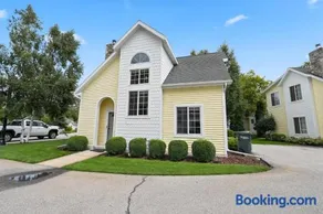 The Retreat at Sunshine Creek by Simple Life Rentals - Image 3