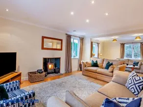 5 Bed in Grange-over-sands oc-sz593 - Image 2