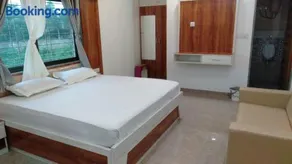 SHREE ATITHI HIGHWAY HOTEL - Image 4