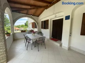 Apartment Benky Pican - Image 3