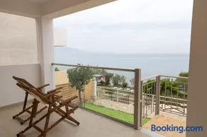 Laura Beach House - Image 1