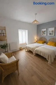 Cozy apartment, perfect for a relaxing stay - Image 1