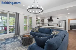 Modern Lakefront Home with Private Putting Green - Image 2