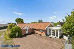 Lovely Holiday Home 350 Meters From Høll Strand - Image 5